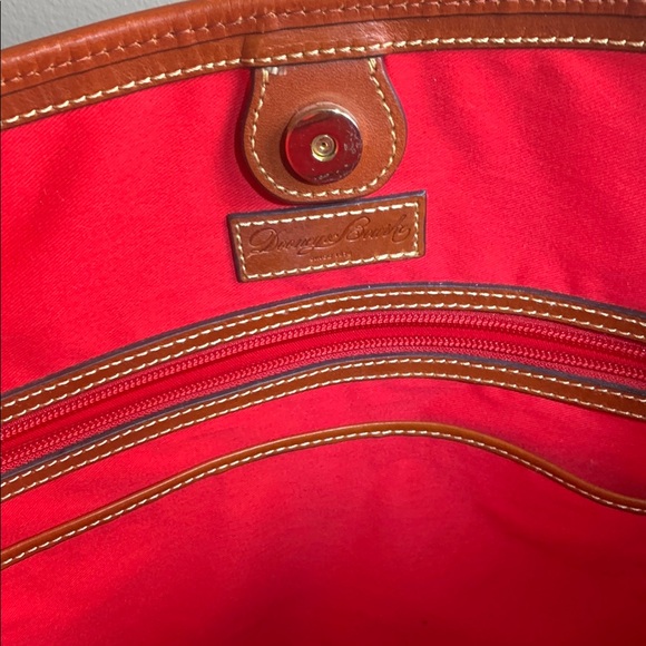 DOONEY & BOURKE Tote with Structured Design and Double Straps - Picture 6 of 6